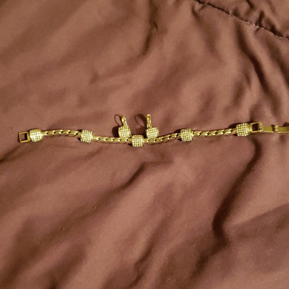 Meridian earrings and bracelet